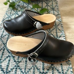 Hand made leather clogs!  Size 39